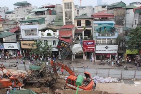 Nguyên nhân sập cần cẩu công trường đường sắt đô thị