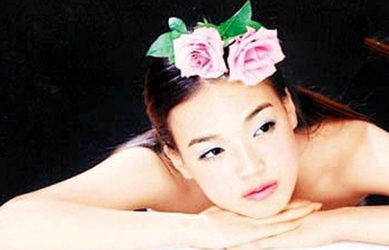 Thư Kỳ đầy dịu dàng.