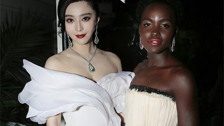 Phạm Băng Băng - Lý Nhã Kỳ cùng chọn style cổ điển ngày 3 LHP Cannes