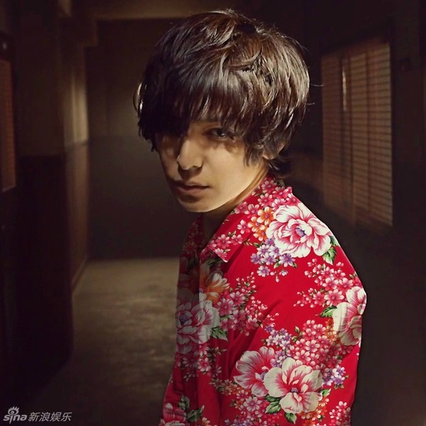 Ikuta Toma cũng không hề kém cạnh