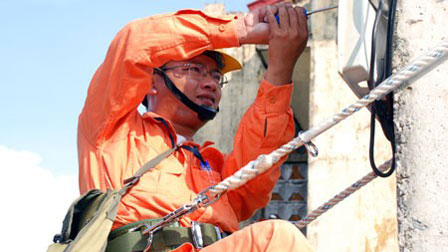 Mất điện diện rộng, doanh nghiệp thấp thỏm, sản xuất cầm chừng-3