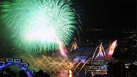 Video: Màn pháo hoa ấn tượng tại lễ khai mạc SEA Games 28