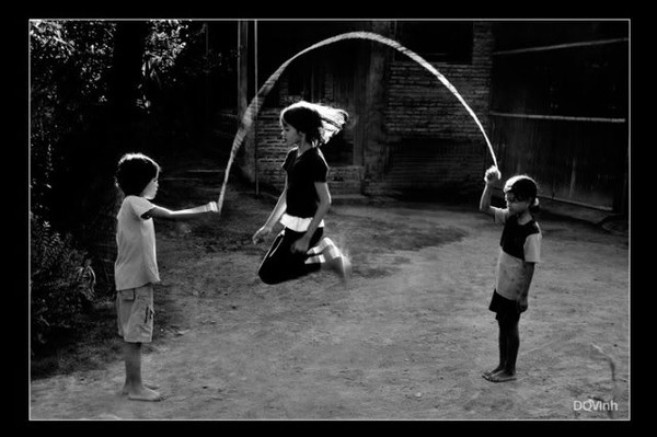 Nhảy giây thừng, hầu như không có bạn gái nào chưa từng chơi.