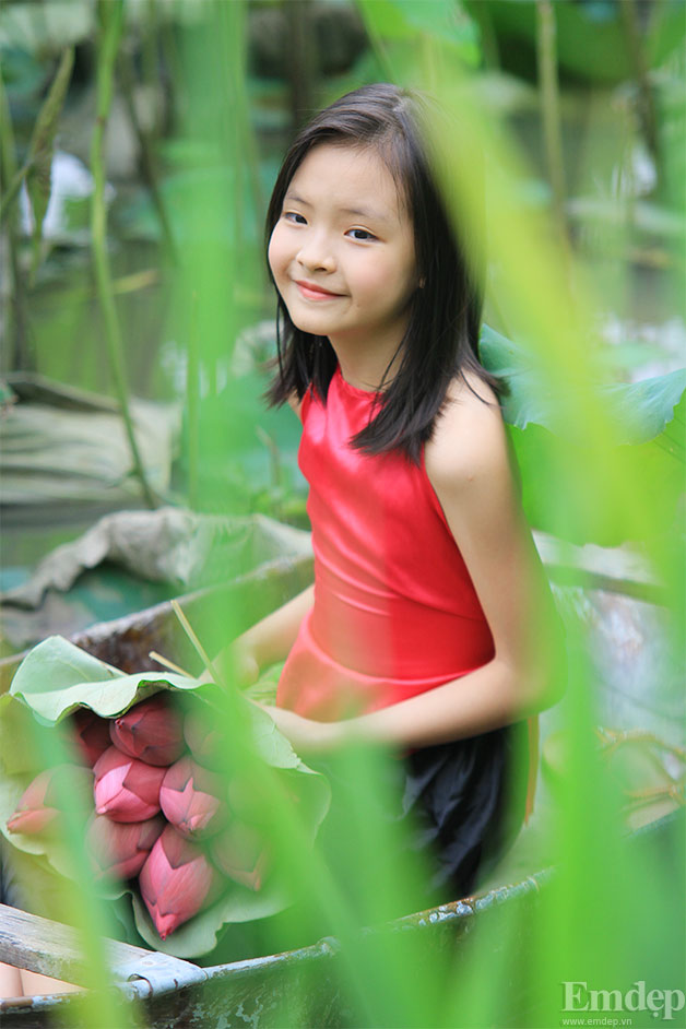 Nét duyên dáng, điệu đà như thiếu nữ mới lớn.