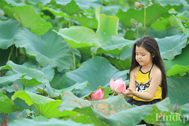 Sự hồn nhiên, trong trẻo, đáng yêu thể hiện qua từng đường nét.