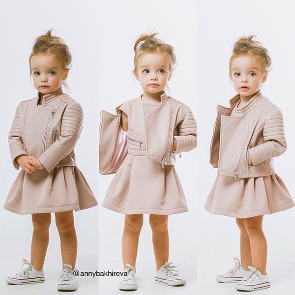 Anastasiya cũng nhận được những lời mời chụp hình thời trang, và cô bé thể hiện khá tốt vai trò người mẫu của mình.