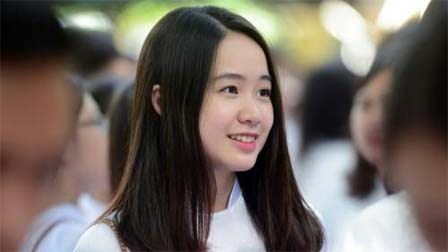 Nữ sinh xinh đẹp trước thềm năm học mới thu hút dân mạng