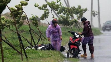 Bão số 3 suy yếu thành áp thấp nhiệt đới