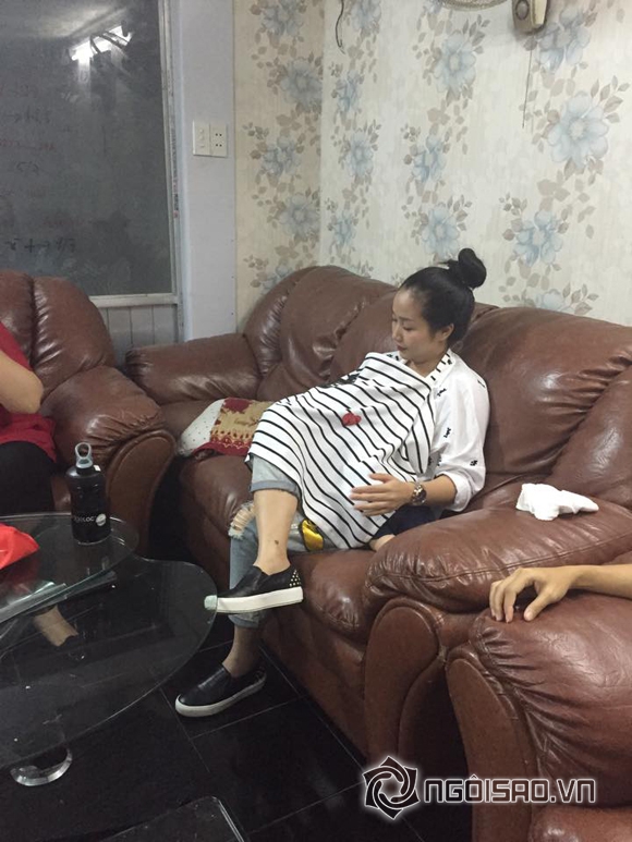 Ốc Thanh Vân thường khoe hình ảnh hạnh phúc khi chăm con nhỏ