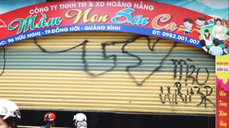 3 cô giáo mầm non hối hận vì hành hạ bé 15 tháng tuổi