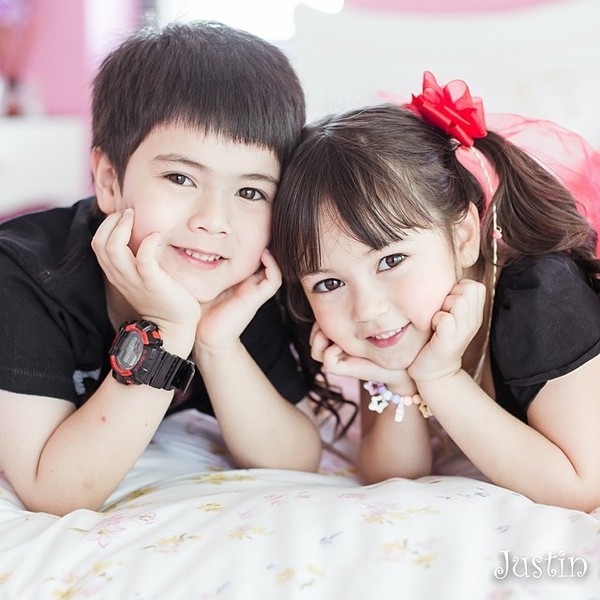 Vẻ đẹp đáng yêu của đôi bạn người Thái Lan
