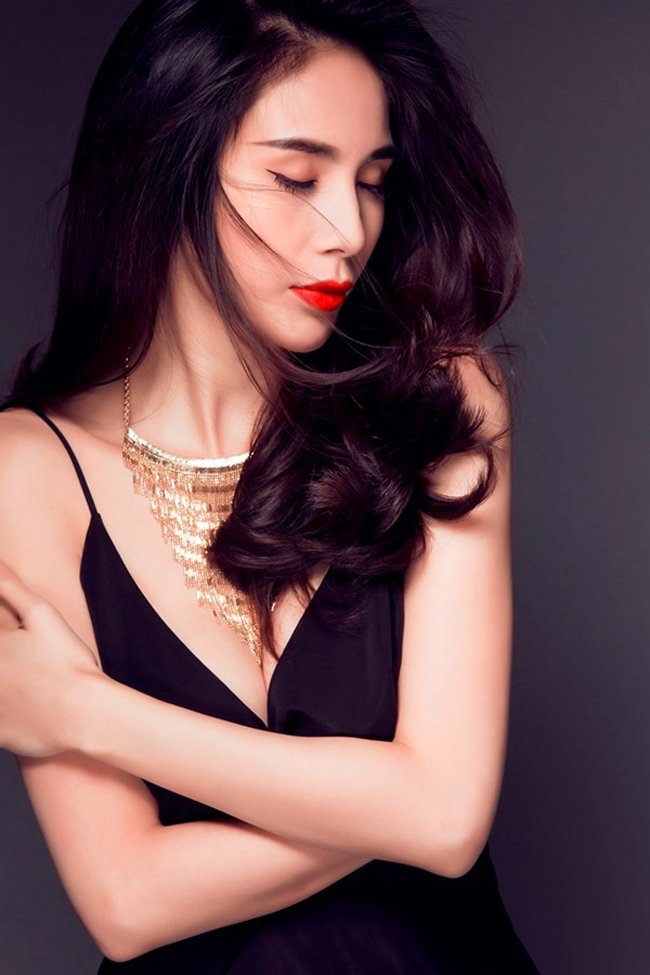 Nữ ca sĩ Thủy Tiên cũng là một