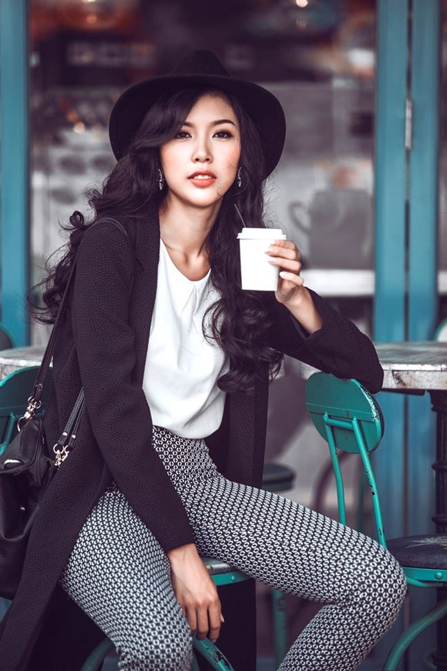 Thụy Vân cũng có khả năng giao tiếp tiếng Anh hoàn hảo.