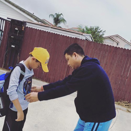 Ngoài cô công chúa cưng, Andy rất thương yêu và quan tâm bé Sonic – con trai của Kim Hiền và DJ Phong. 