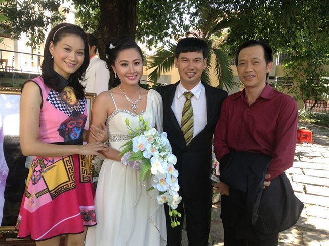Lần ăn mặc “bảnh bao” hiếm thấy của danh hài Hoài Linh trong đám cưới diễn viên Tiết Cương nhận được 1.350.145 lượt thích.