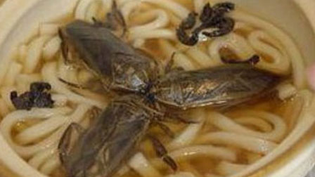 Nhóm nữ sinh lạ mặt để lại một dòng ghi chú, ông chủ quán lẩu đọc xong liền tức tốc lao đến bệnh viện-3