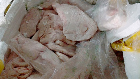 Cả tấn nầm heo không rõ nguồn gốc bày bán tại chợ Hà Nội-2