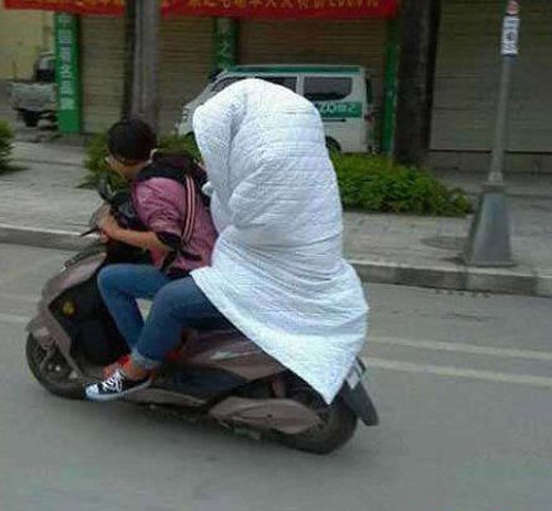 Chăn cũng là một trong những công cụ chống rét được ưa chuộng nhất.
