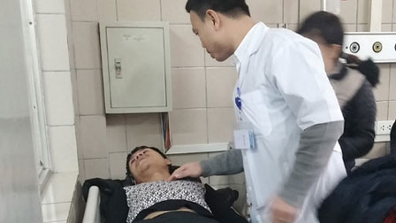 Trên cổ có một khu vực chính là điểm chết, không nên hôn, xoa bóp quá mạnh vì có thể gây đột tử-4