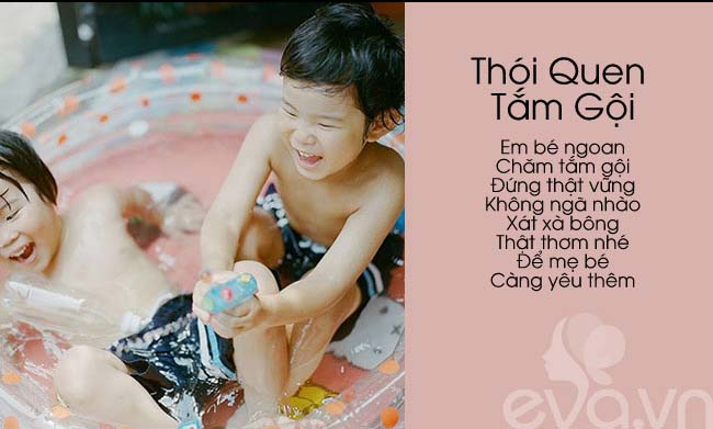 Để bé có thói quen tắm gội, mẹ hãy dạy bé bài thơ này
