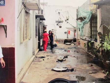 Châm lửa đốt nhà hàng xóm, 2 thai phụ kẹt trong đám cháy