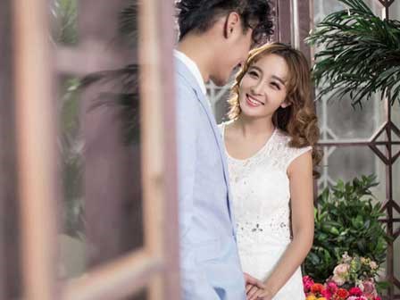 Những kiểu khen chồng người vợ khôn nên thuộc lòng