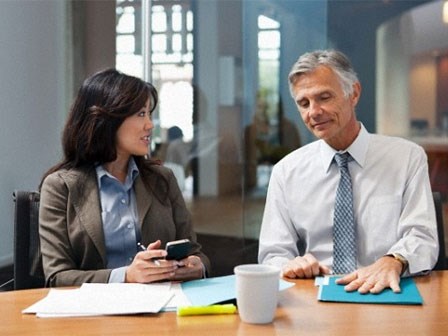 Làm sao để thoát khi bị sếp quấy rối tình dục?