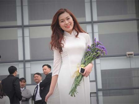 Trò trường Ams khoe sắc trong ngày hội áo dài