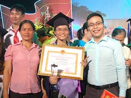 Quá đắng: Thủ khoa cả đầu vào và đầu ra vẫn thất nghiệp