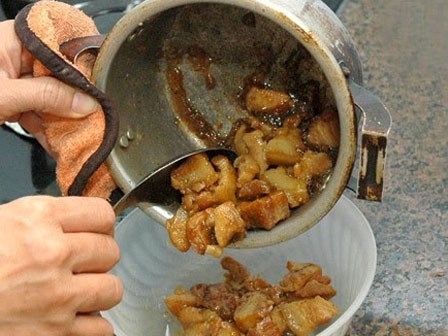 Sử dụng nồi nhôm sai cách, vô tình rước bệnh vào thân