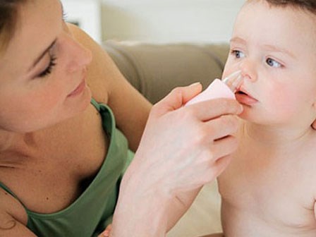 Cách hạn chế sổ mũi cho trẻ vào ngày giao mùa