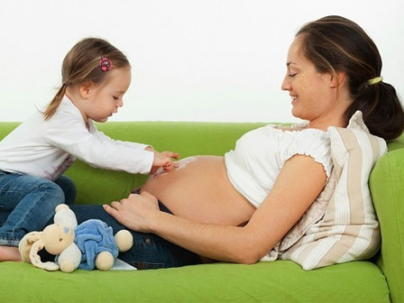 Đừng vội nghĩ con bị tự kỷ, con bạn có thể mắc chứng bệnh có dấu hiệu tương tự và chỉ sống được đến thời niên thiếu-4