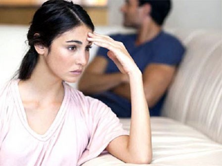 Ức chế vì vợ cũ của chồng luôn tìm cách khiêu khích tôi