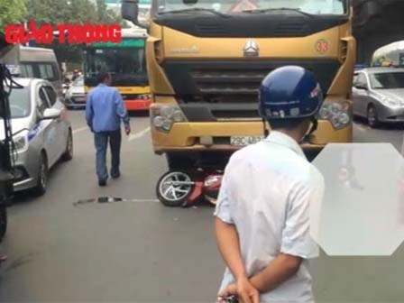 Danh tính người phụ nữ bị xe tải cán chết trước BX Mỹ Đình