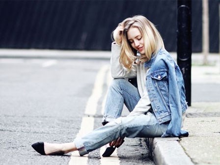 5 mẹo phù phép chân thêm thon dài miên man chỉ bằng giày đế bệt