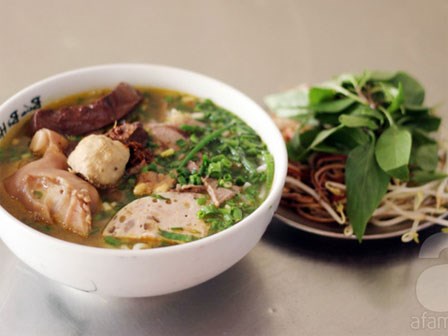 5 quán bún bò Huế ở Hà Nội đã được kiểm chứng là ngon tuyệt