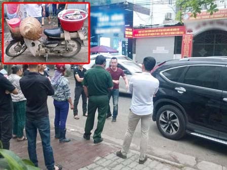 Tông đuôi ô tô, chị bán cá được 30 người dân giúp đỡ tiền bồi thường