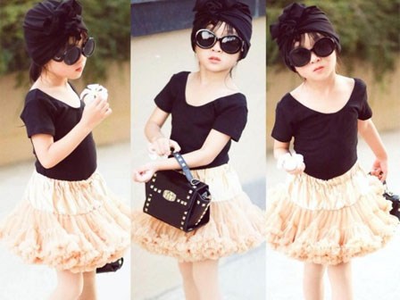 Gặp bé gái gốc Việt xinh ngất ngây, mới tý tuổi đầu đã làm ra ngoại tệ