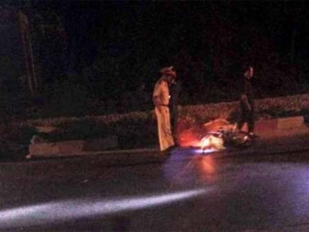 Nam thanh niên mặc đồng phục công an bị tai nạn tử vong