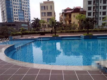 Bé trai 12 tuổi bị đuối nước ở bể bơi chung cư cao cấp chỉ sau 1 giờ khai trương