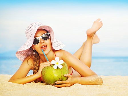 Không phải ai cũng biết nước dừa có nhiều công dụng làm đẹp đến vậy