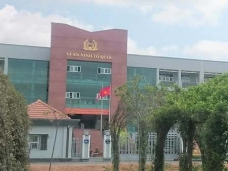 Bất ngờ vụ quán Xin Chào: Em trai chủ quán là công an Bình Chánh!