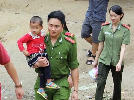 Bắt cóc bé gái 4 tuổi theo “đơn đặt hàng”?