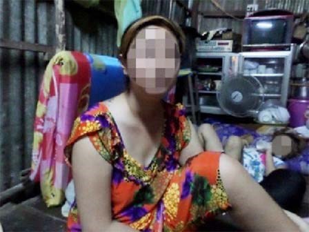 Lời kể đau đớn của người vợ chứng kiến chồng cũ đâm chết chồng mới