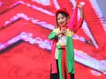 Ồn ào chấn động Vietnams Got Talent: Mẹ con cô bé hát 6 thứ tiếng lên tiếng kêu oan, viết thư cầu cứu vì bị ném đá!-3
