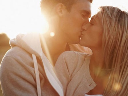Những điều nàng cần biết về nụ hôn để khiến chàng... điêu đứng