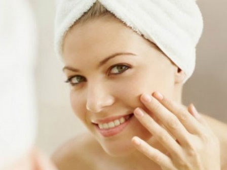 Làm 2 phút mỗi ngày để sở hữu làn da căng mướt suốt hè