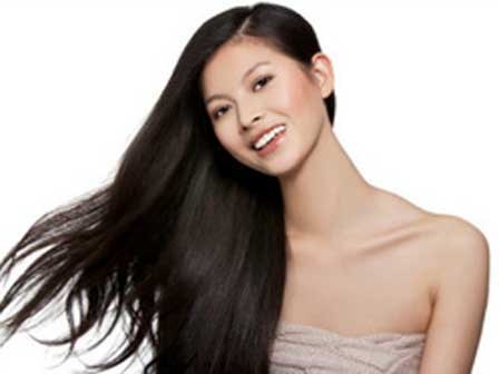 Xịt dung dịch này lên tóc và gàu sẽ hoàn toàn biến mất