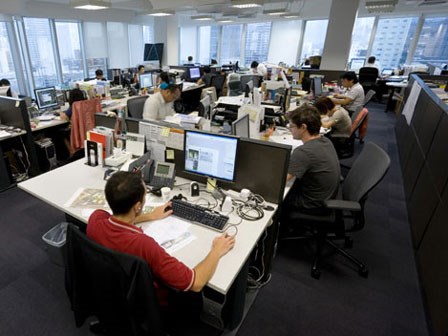 Cảnh báo: Ngồi điều hòa ăn cơm hộp