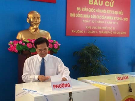 Cả nước bắt đầu bỏ phiếu